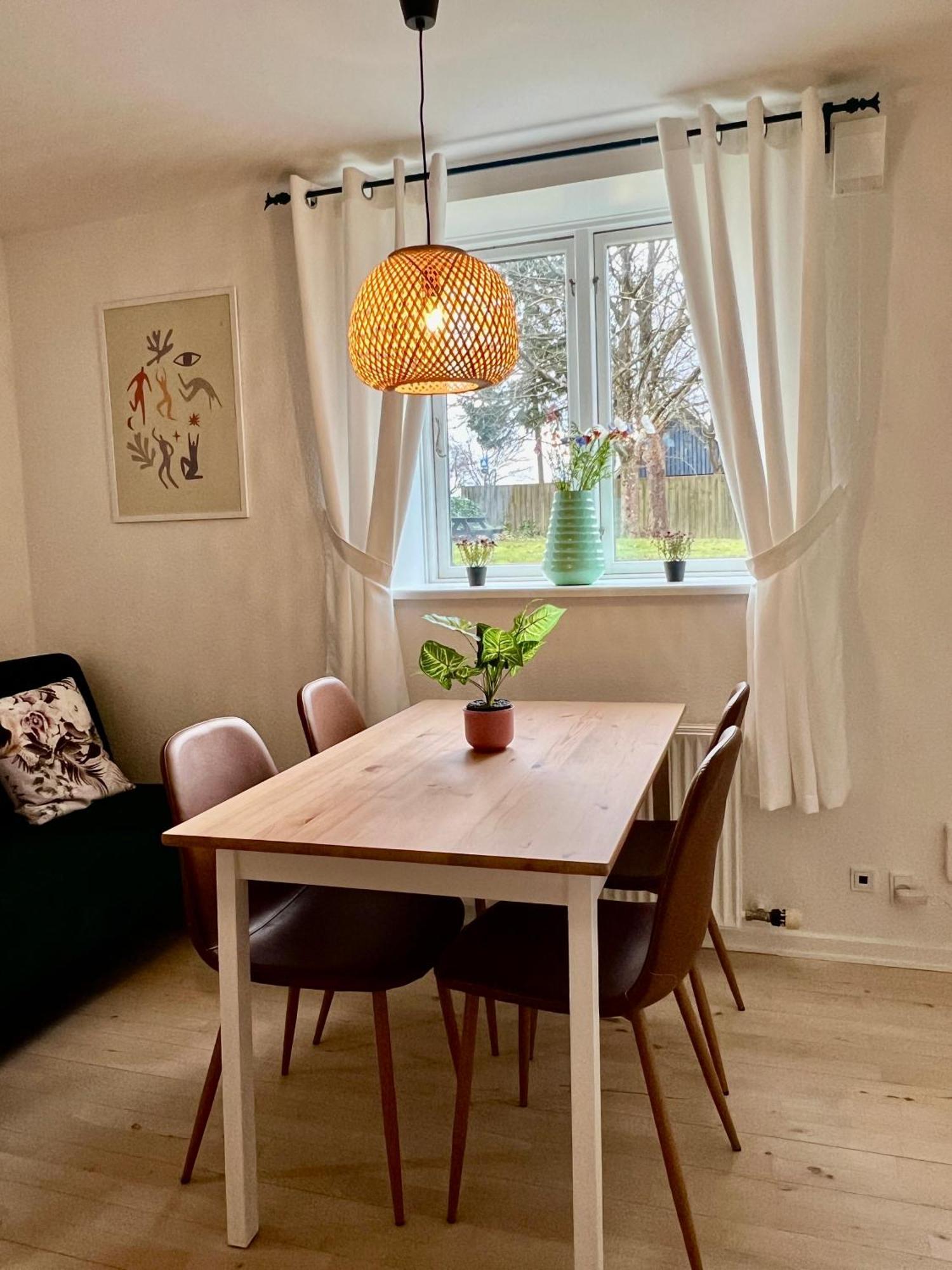 5 Minute Walk To Lego House - 50M2 Apartment With Garden / A Unit Billund Ngoại thất bức ảnh
